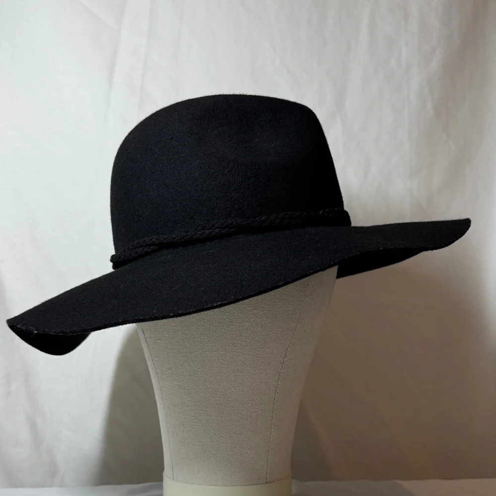 American Eagle Black Wool Women's Fedora Hat.